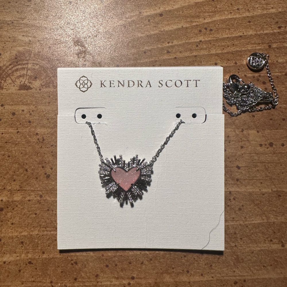 Dolly Parton x Kendra Scott silver necklace